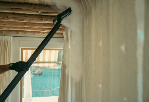 LIMPIEZA A VALOR VERTICAL DE CORTINAS​