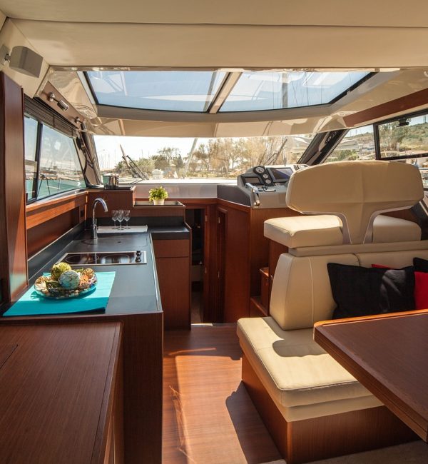 motor-yacht-638392_1280 motor-yacht-638392_1280
